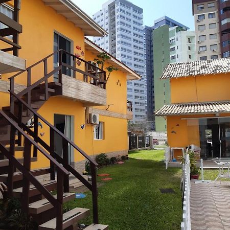 Cozinha Equipada Em Apartamento Para Alugar Em Torres Rs Buitenkant foto