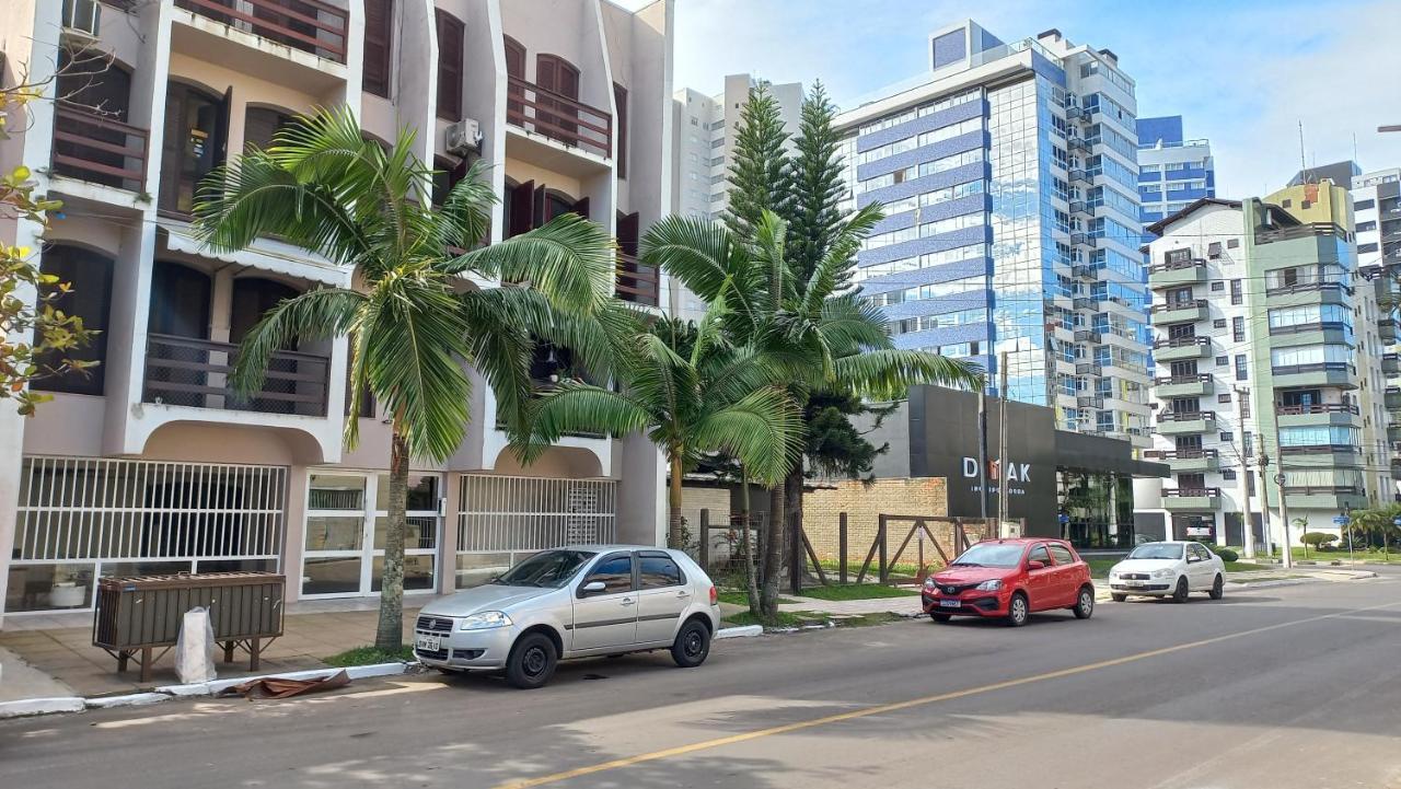 Cozinha Equipada Em Apartamento Para Alugar Em Torres Rs Buitenkant foto